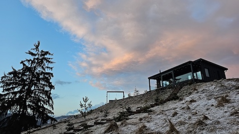 Laska House. Оренда будиночка в горах. Ззовні